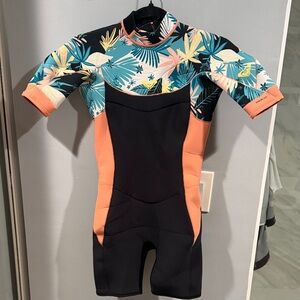 Roxy Kids' Tropical Black and Orange wetsuit 2:2